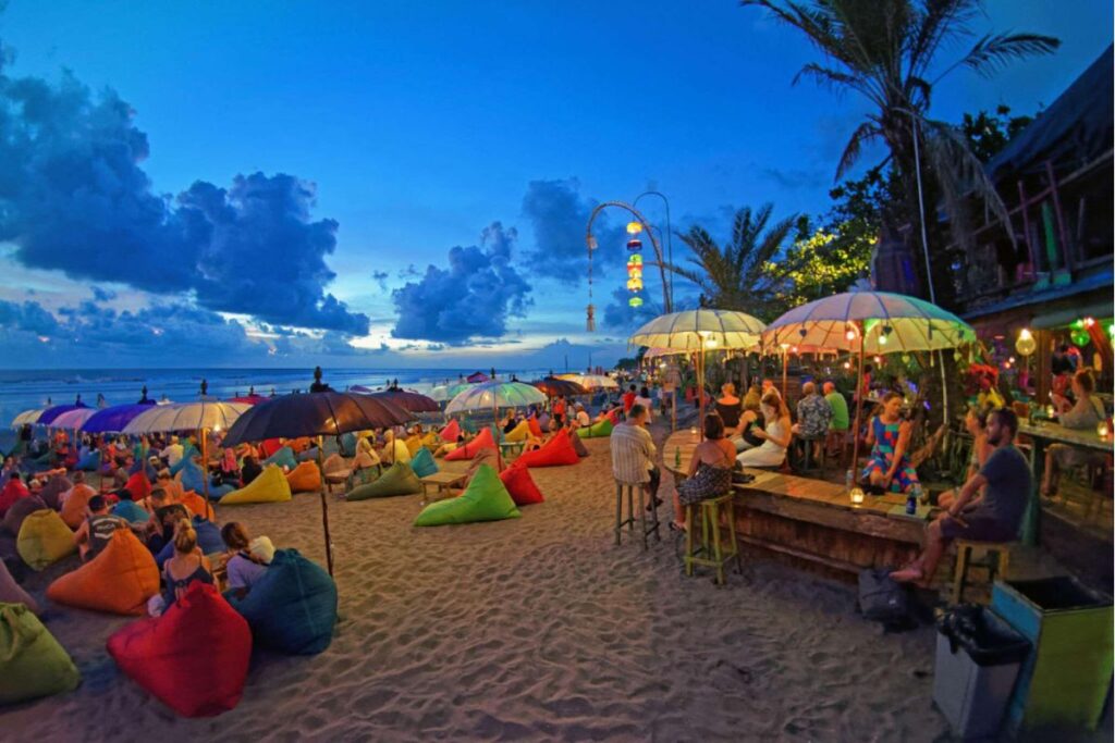 1. pantai seminyak 1024x683