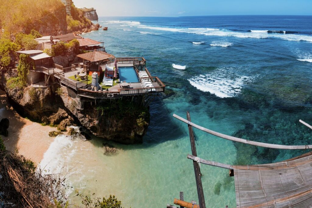 5. pantai suluban 1024x683