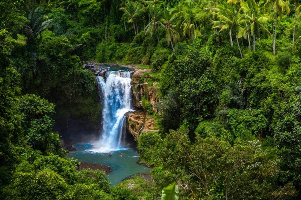 9. air terjun tegenungan 1024x683